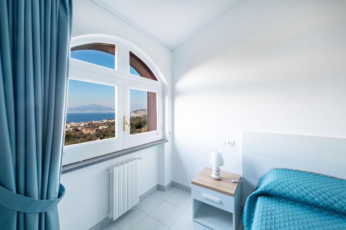 Sorrentovibes - Sea View Rooftop Apartment With Jacuzzi & Garden Экстерьер фото