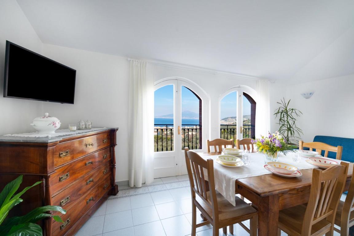 Sorrentovibes - Sea View Rooftop Apartment With Jacuzzi & Garden Экстерьер фото
